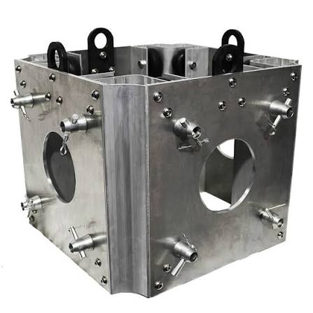Sleeve block with half connectors.jpg