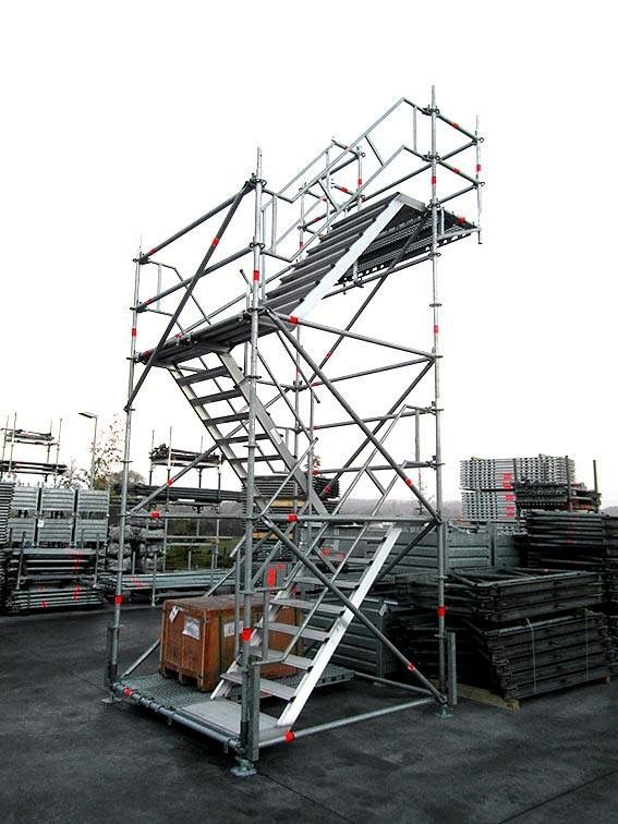 outdoor ringlock system with step stairs.jpg